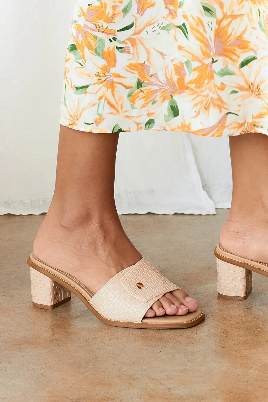 A:LIST Kunis Mules Nude