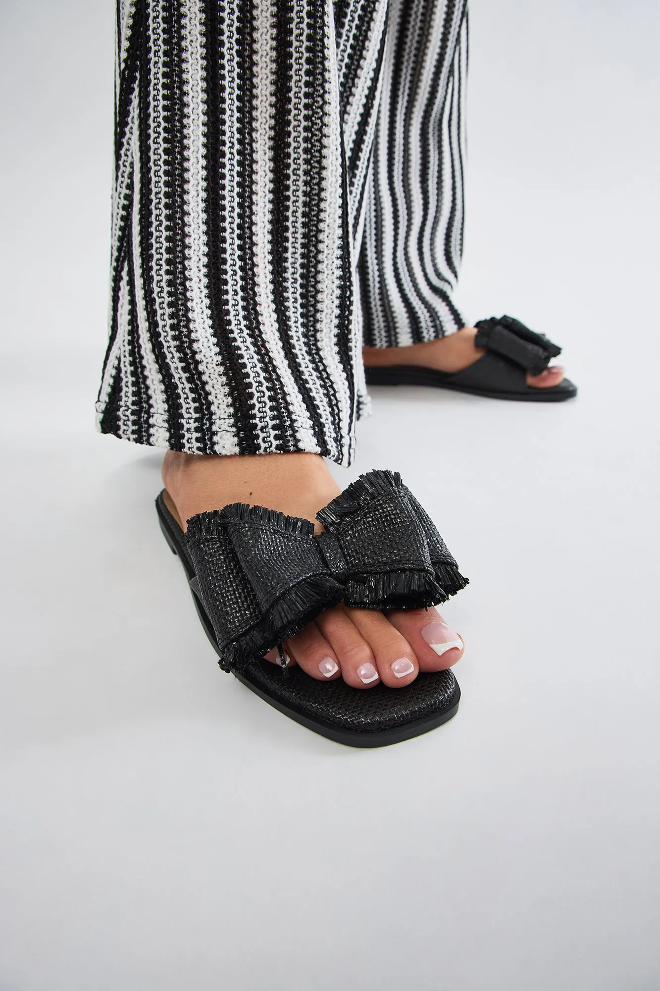 Beach Walk Raffia Sandals - Black