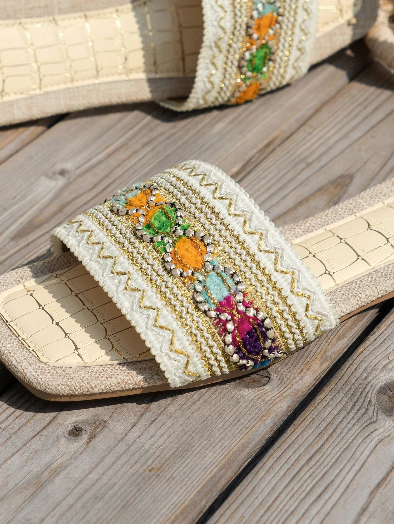 Beige Women's Flat Sandals With Colorful Embroidery, , Bohemian Style, Party Beach Shoes, Perfect For Vacation