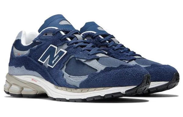 New Balance 2002R 'Protection Pack - Navy' sneakers, blue